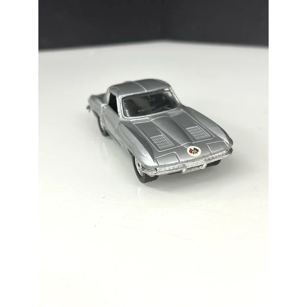 MC Toy Die Cast 1963 '63 Split Window SWC Corvette 1/38 Scale Pull Back Silver